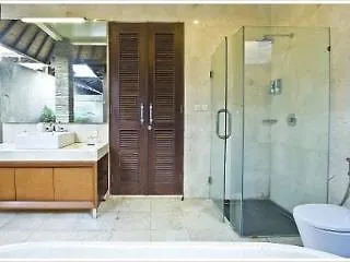 Villa Ininda And Ligaya Seminyak Indonesia