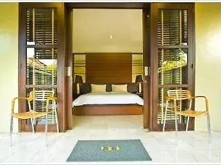 Villa Ininda And Ligaya Seminyak 0*,